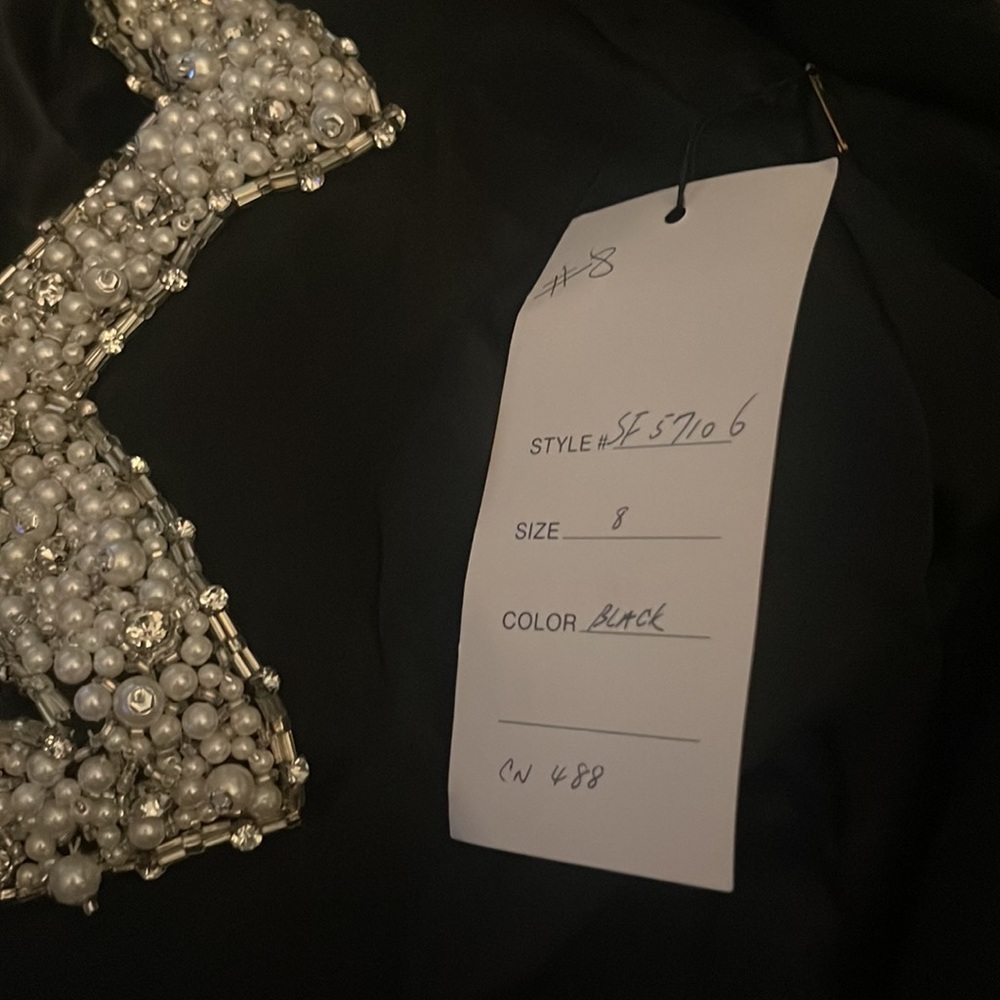 Black & White Affair - Picture 4 of 4